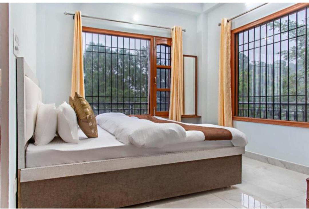 Mystic Forest View Kasauli I Serviced Villa I Best Seller I Vacations I Family Events I Open Air Lawn I Sky Bonfire I Kasauli By Exotic Stays Exteriér fotografie